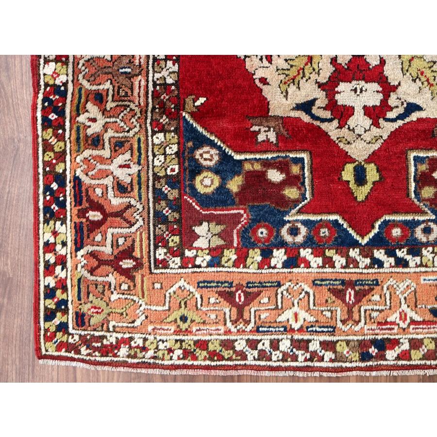 トライバルラグ トルコカッパドキア 172x137cm 花のメダリオン