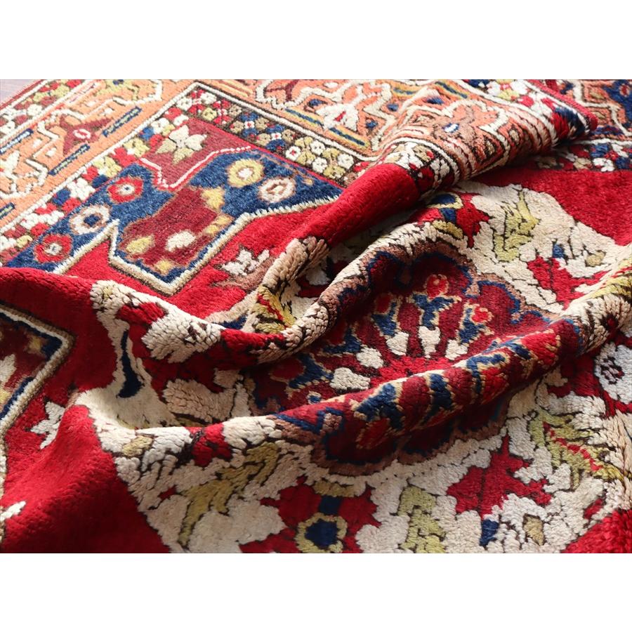 トライバルラグ トルコカッパドキア 172x137cm 花のメダリオン トライバルラグ トルコカッパドキア 172x137cm 花のメダリオン