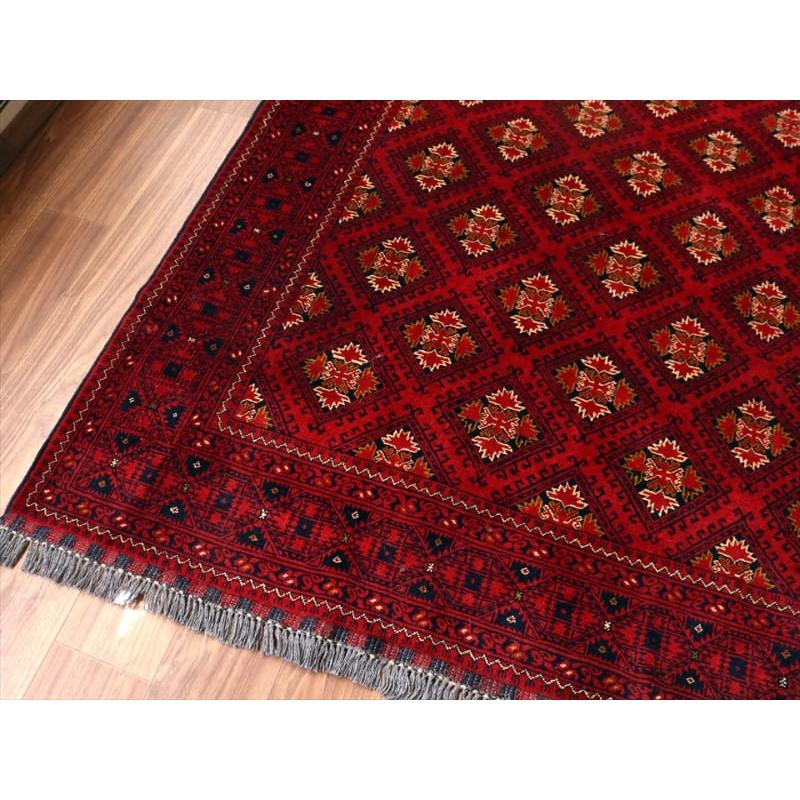 Kunduz クンドゥズ　赤いじゅうたん　手織りラグ 189x148cm ビロードのようなツヤのある緻密な織り |  | 04