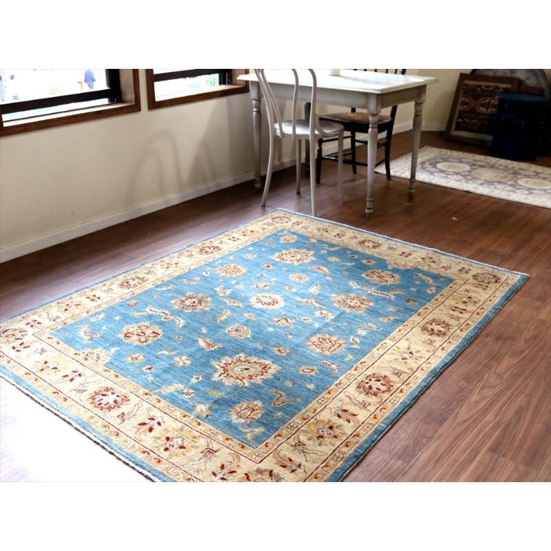 エリアラグ トルコじゅうたん　リプロダクト 196x150cm ウシャクデザイン ウール100％手織り/工芸品カーペット |  | 01