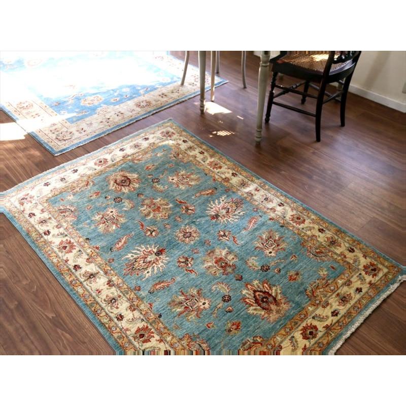 エリアラグ トルコじゅうたん　リプロダクト 178x126cm ウシャクデザイン ウール100％手織り/工芸品カーペット |  | 02