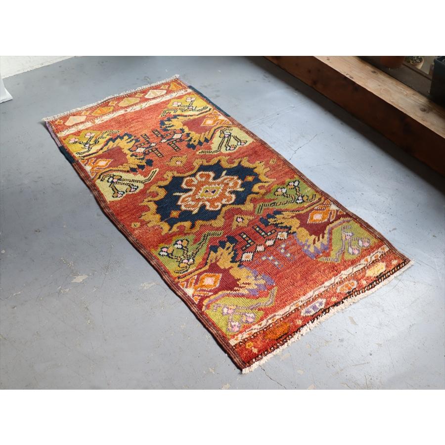 トルコ絨毯 トライバルラグ ヤストゥク 113x58cm エスキシェヒール