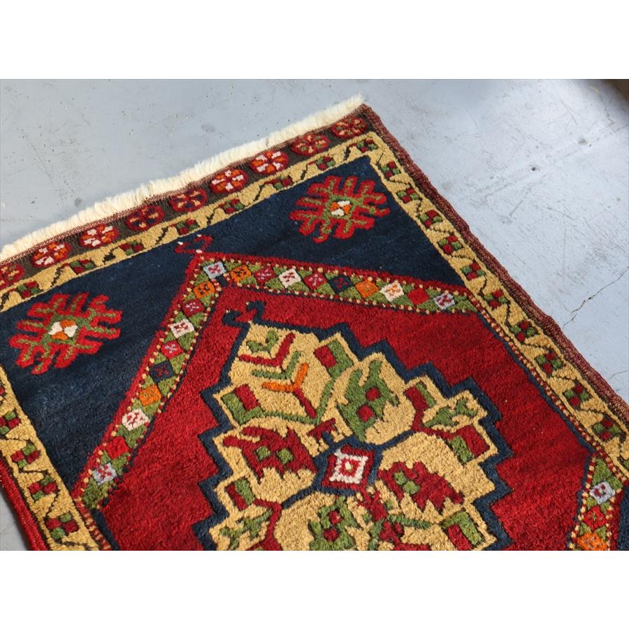 トルコ絨毯 トライバルラグ ヤストゥク 90x58cm ウスパルタ