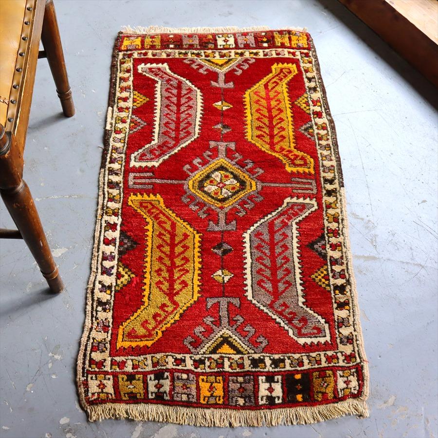 トルコ絨毯 ヤストゥク トライバルラグ 109x59cm コンヤ