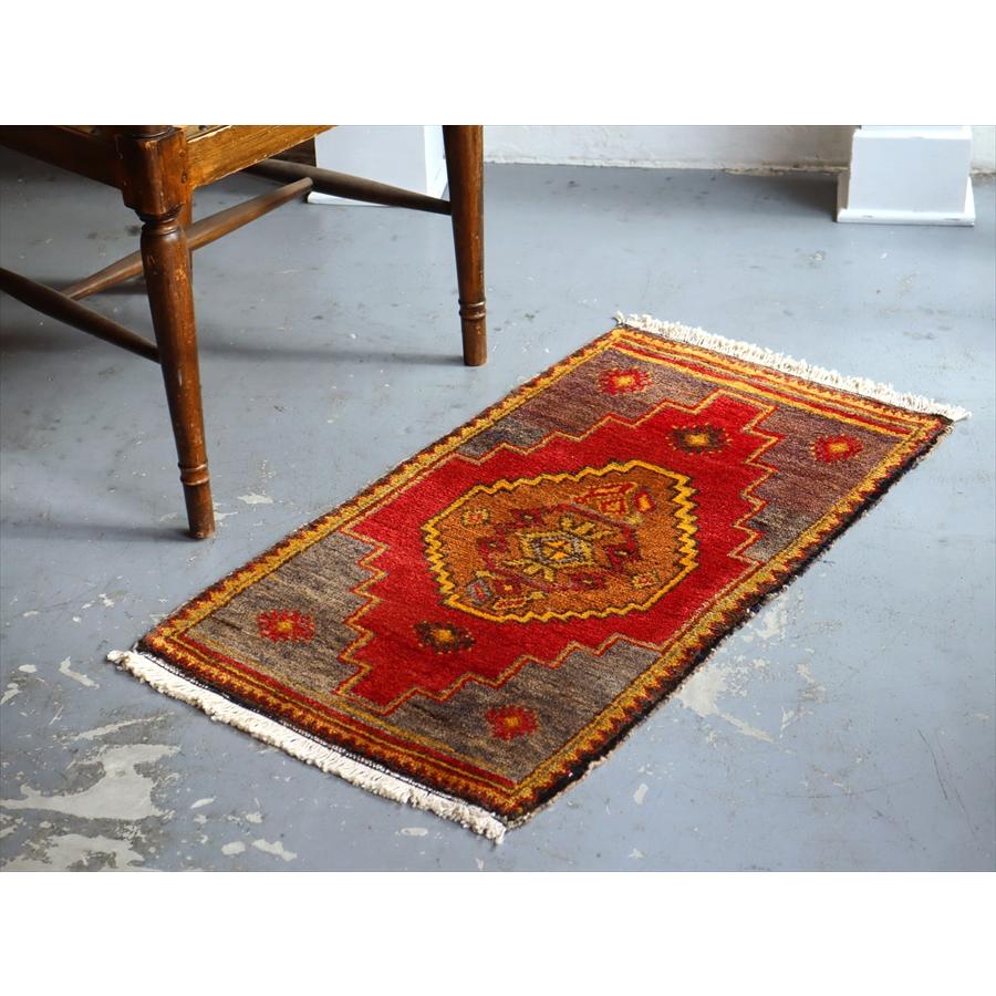 トルコ絨毯 ヤストゥク トライバルラグ 93x52cm 階段状のひし形