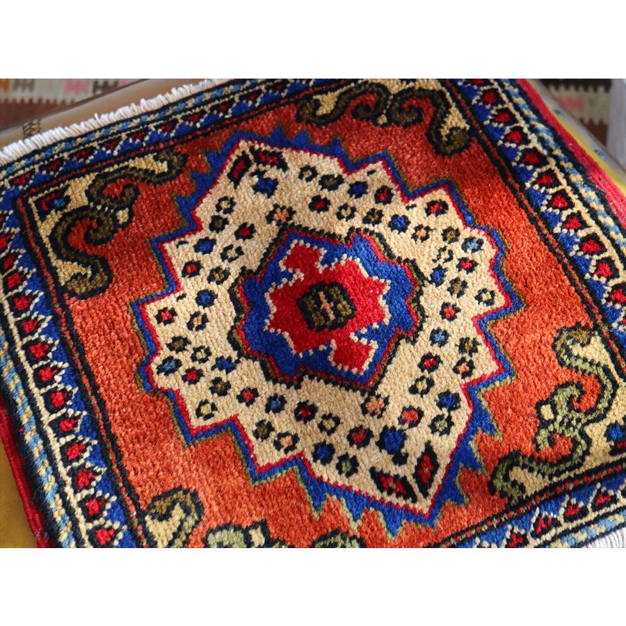 トルコ絨毯 正方形 ミニサイズ 38x41cm 幾何学モチーフ トルコ絨毯 正方形 ミニサイズ 38x41cm 幾何学モチーフ