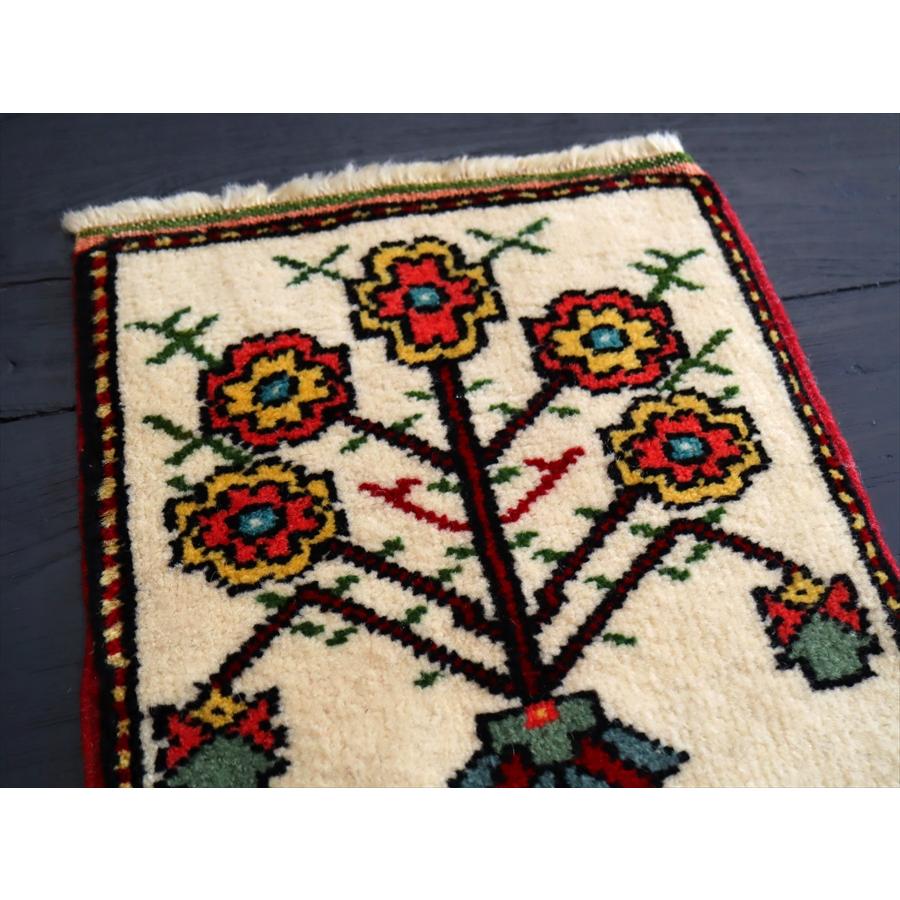 トルコ絨毯 オールドカーペット ミニサイズ 34x31cm 花と生命の樹｜ipogabbeh｜03