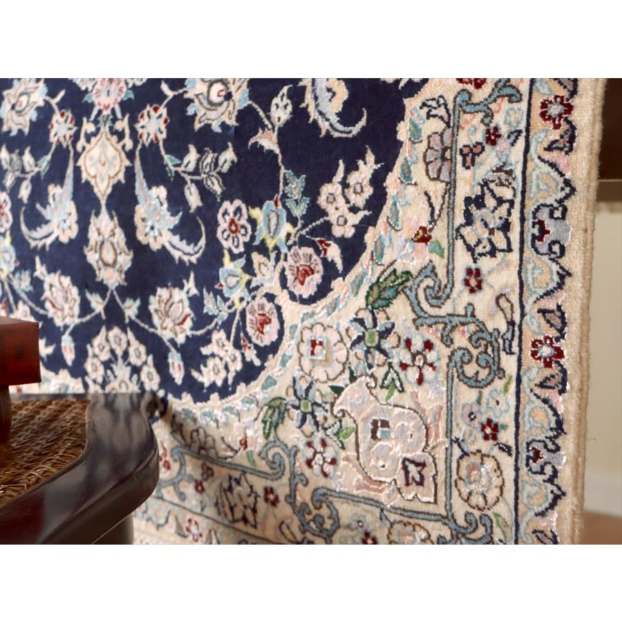 80×120 イラン製 ウール ペルシャ絨毯 メダリオン柄 ネイビー ベージュ ペルシャ絨毯 ナイン産6L 120x80cm 濃紺 / ベージュ オーバル