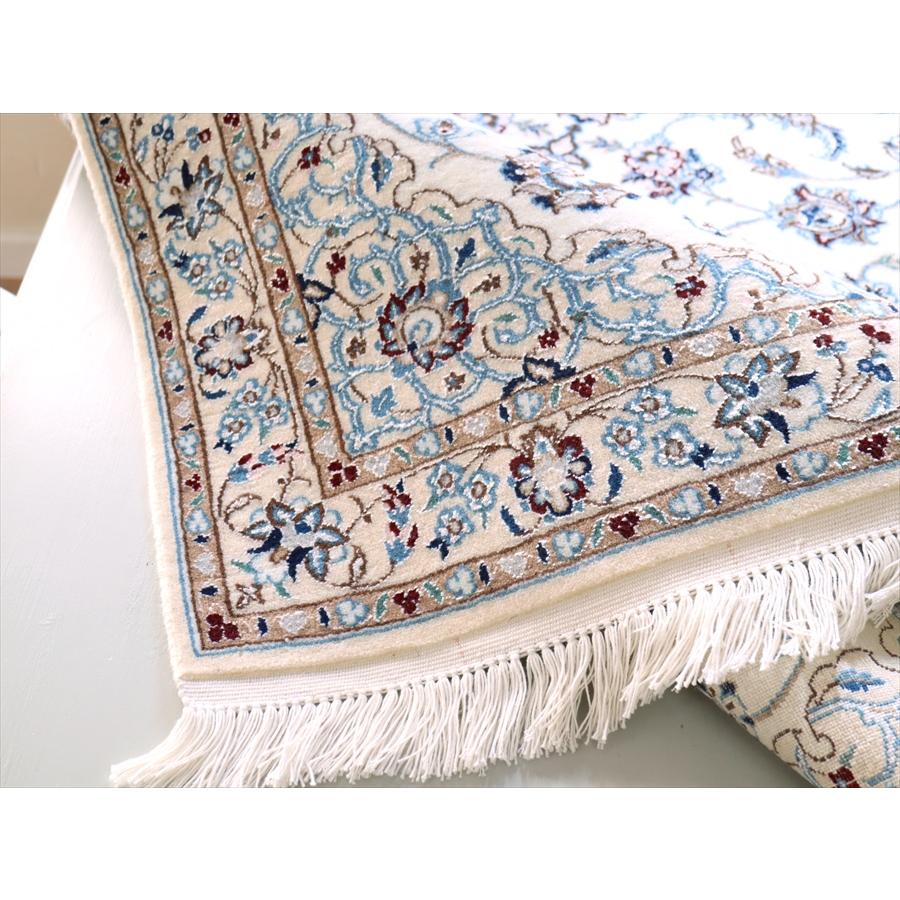 ペルシャ絨毯 ナイン産6L 110x78cm ホワイト / ベージュ ペルシャ絨毯 ナイン産6L 110x78cm ホワイト / ベージュ
