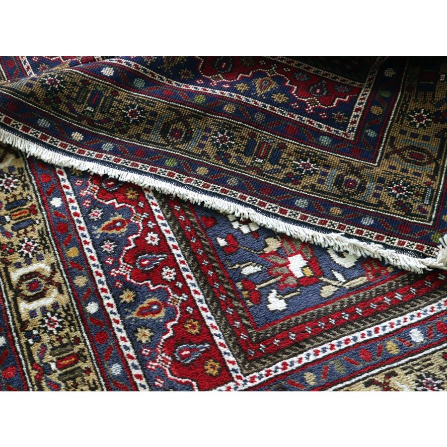 トルコ絨毯 コンヤ タシプナル 237x153cm タシュプナルの伝統柄 トルコ絨毯 コンヤ タシプナル 237x153cm タシュプナルの伝統柄