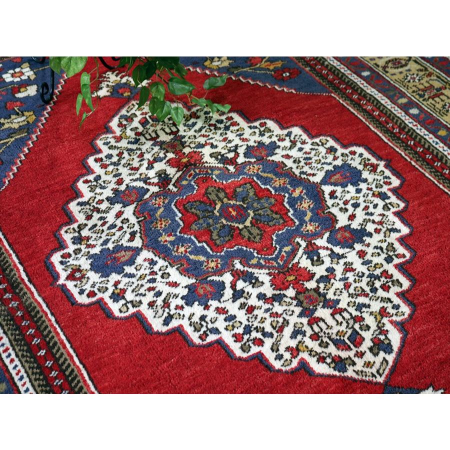 トルコ絨毯 コンヤ タシプナル 237x153cm タシュプナルの伝統柄 トルコ絨毯 コンヤ タシプナル 237x153cm タシュプナルの伝統柄