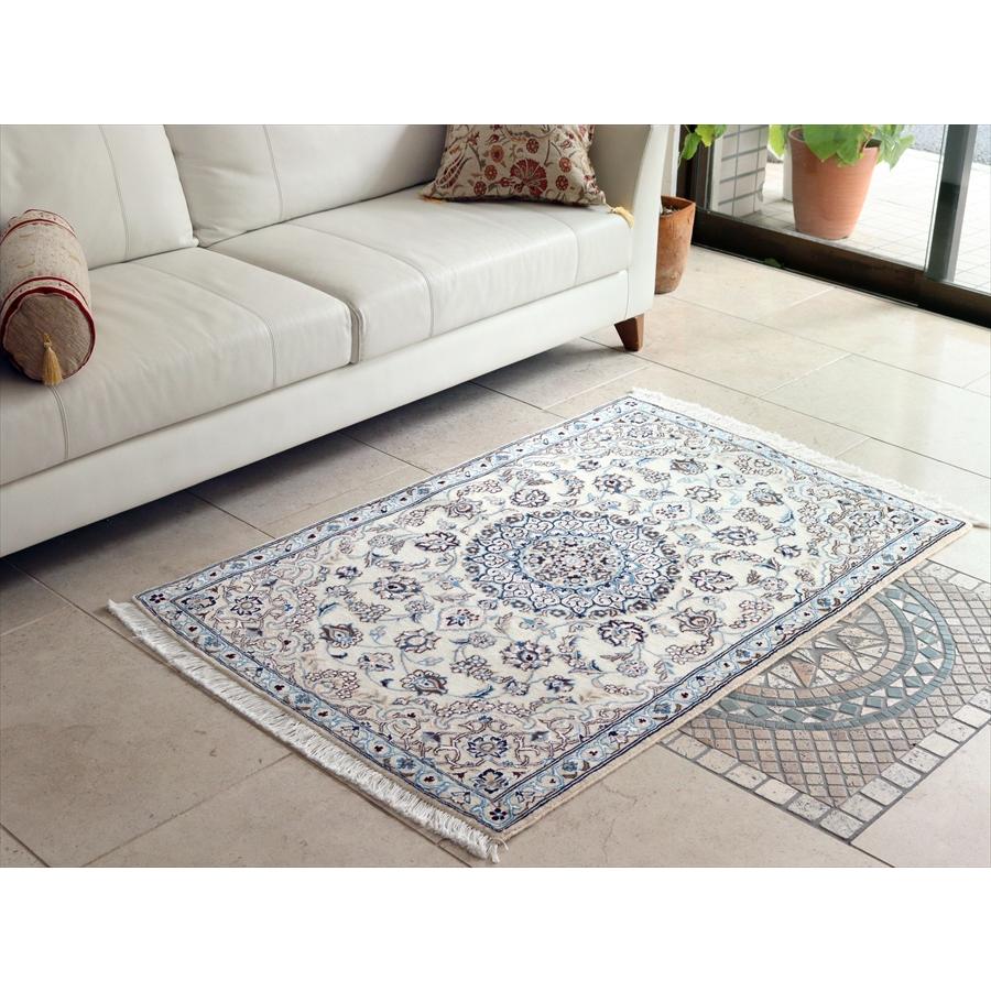 ペルシャ絨毯　ナイン産9laランナー　 約203cm×61cm 未使用に近い美品 ペルシャ絨毯 ナイン産9laランナー 約203cm×61cm 未使用に近い美品