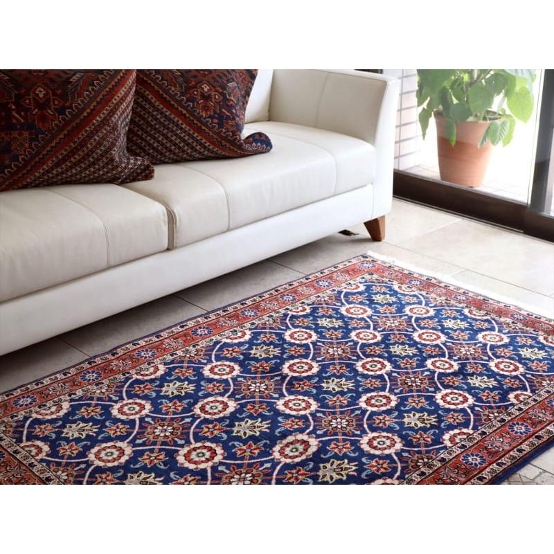 ペルシャ絨毯 ヴェラミン　手織りラグ 157x106cm 円形のラティス　花束 |  | 07