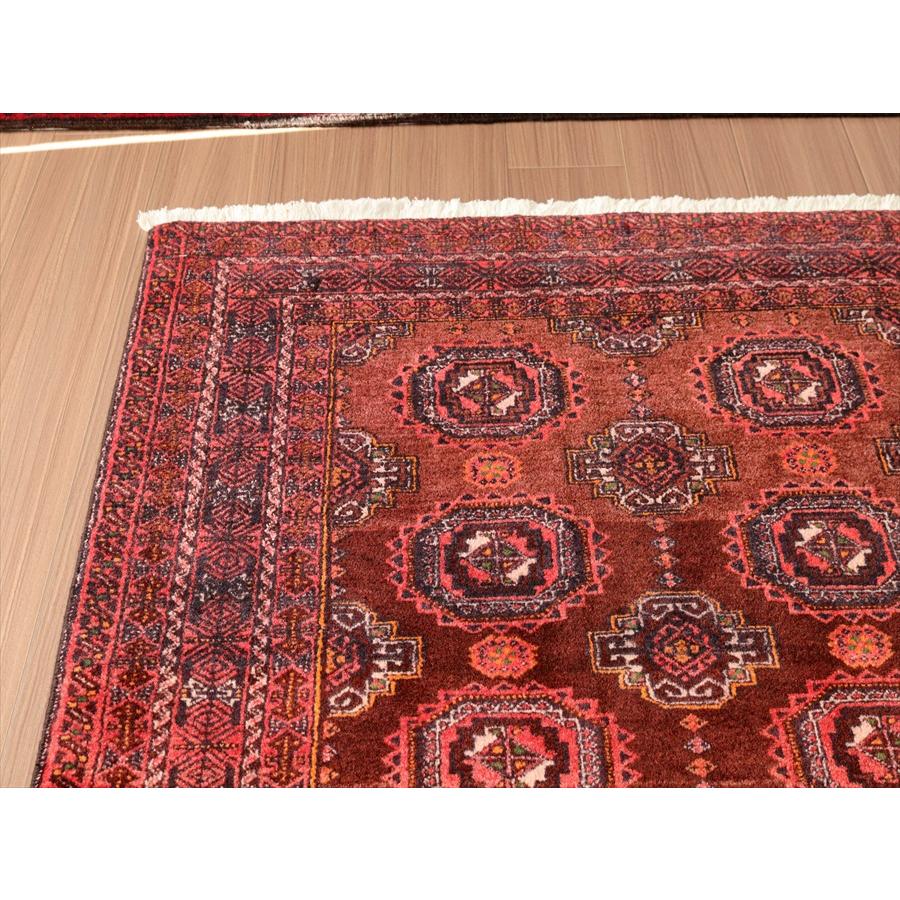 バルーチ族の絨毯 204x111cm 連なるギュル文様 バルーチ族の絨毯 204x111cm 連なるギュル文様