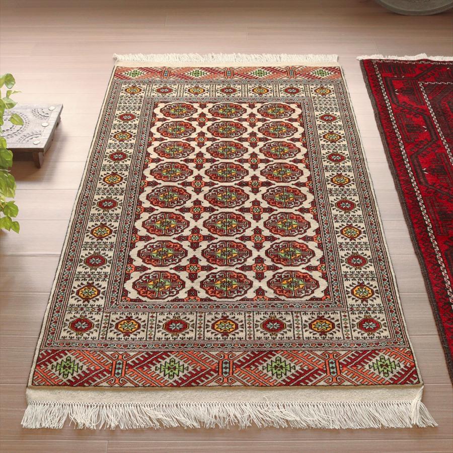 トルクメン族の手織り絨毯 165x103cm 連なるギュル アイボリー | ブランド登録なし