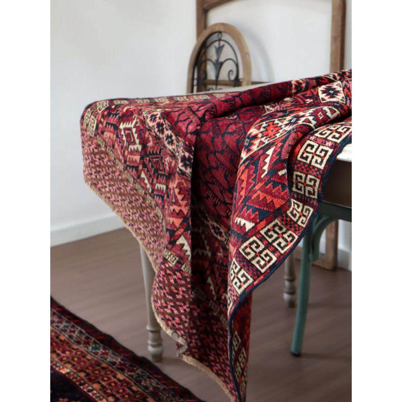 部族絨毯 トライバルラグ テッケ族 142x111cm エンシ, ローズ 部族絨毯 トライバルラグ テッケ族 142x111cm エンシ, ローズ