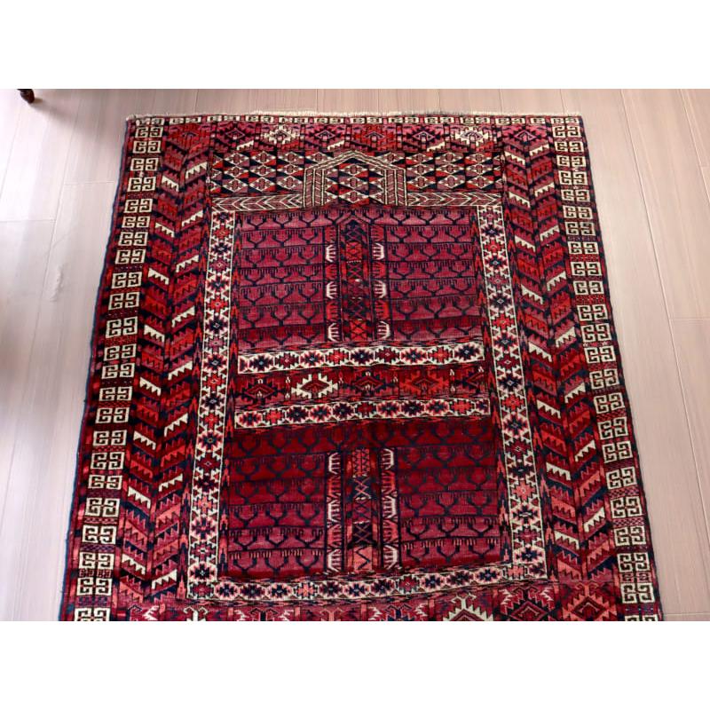 部族絨毯 トライバルラグ テッケ族 142x111cm エンシ, ローズ 部族絨毯 トライバルラグ テッケ族 142x111cm エンシ, ローズ