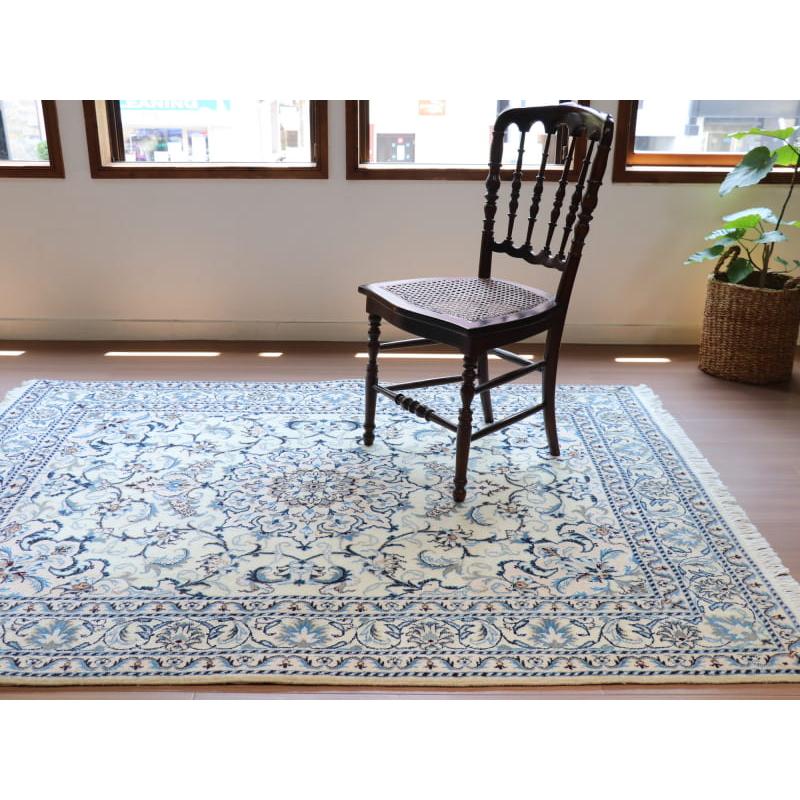 ペルシャ絨毯　ナイン産 12L 195x148cm アイボリー 花のアラベスク |  | 13
