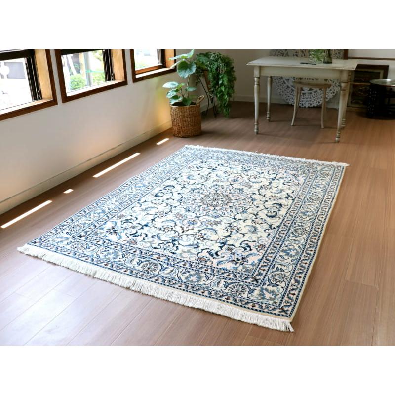 ペルシャ絨毯　ナイン産 12L 195x148cm アイボリー 花のアラベスク |  | 01