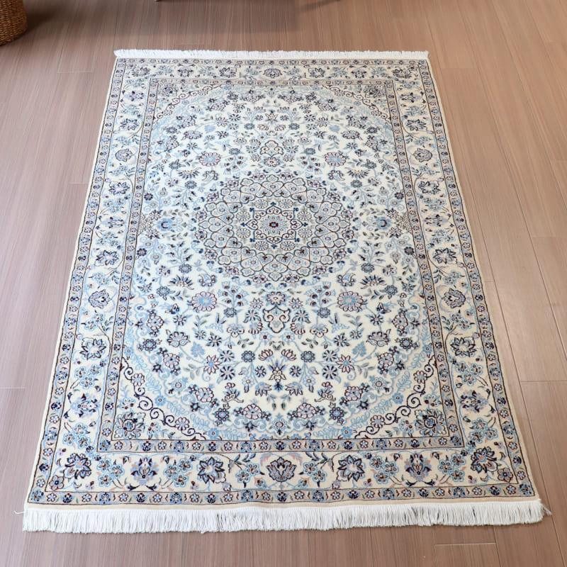 ペルシャ絨毯　ナイン産 9L 208x127cm アイボリー 明るいブルー　花のアラベスク | 