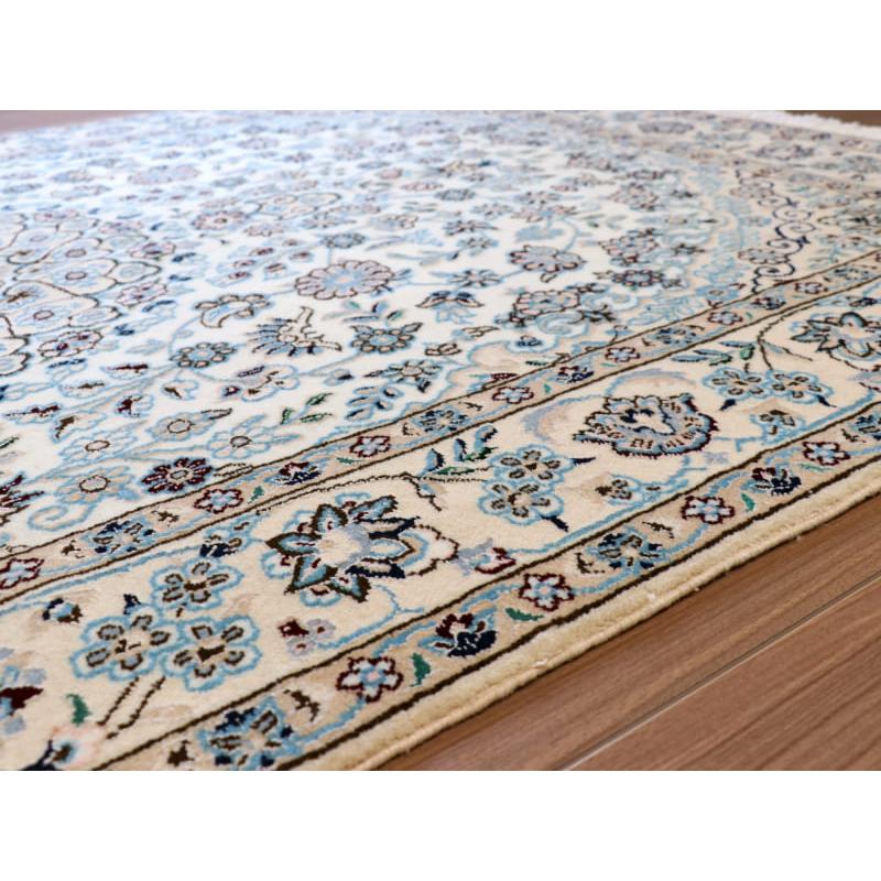 ペルシャ絨毯　ナイン産 9L 208x127cm アイボリー 明るいブルー　花のアラベスク |  | 12