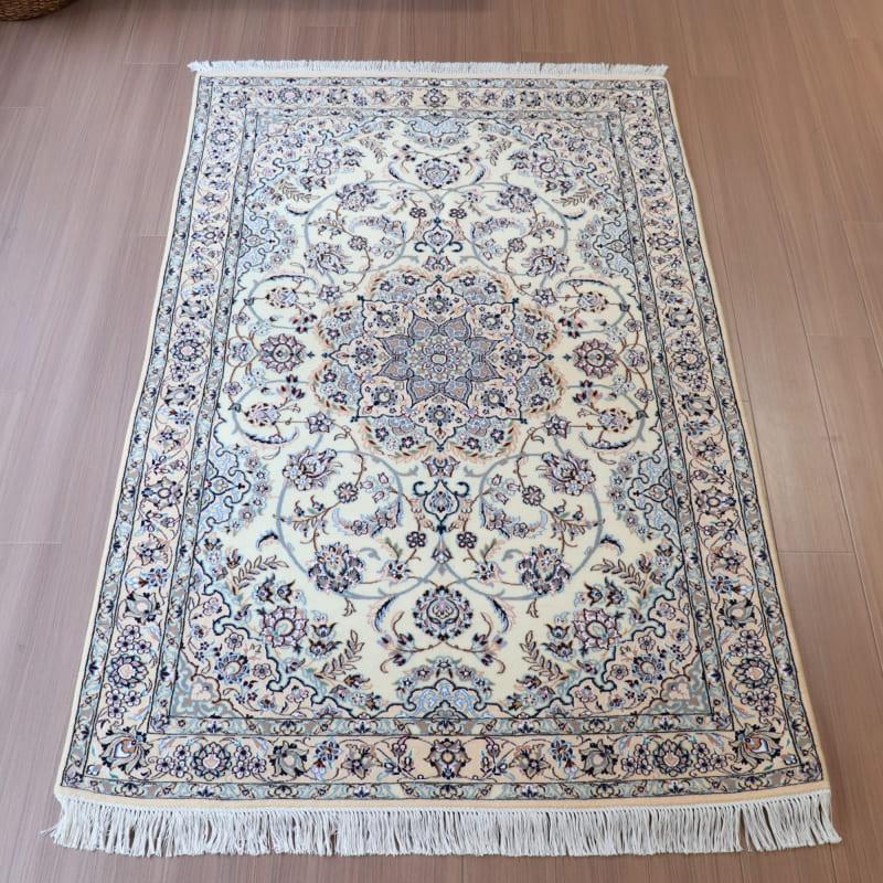 ペルシャ絨毯　ナイン産 9L 213x126cm アイボリー 　花のアラベスク | 