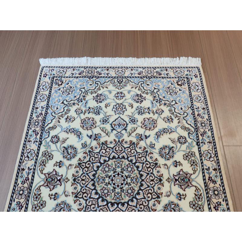 ペルシャ絨毯 ナイン産 9L 117x79cm アイボリー ベージュ 花の