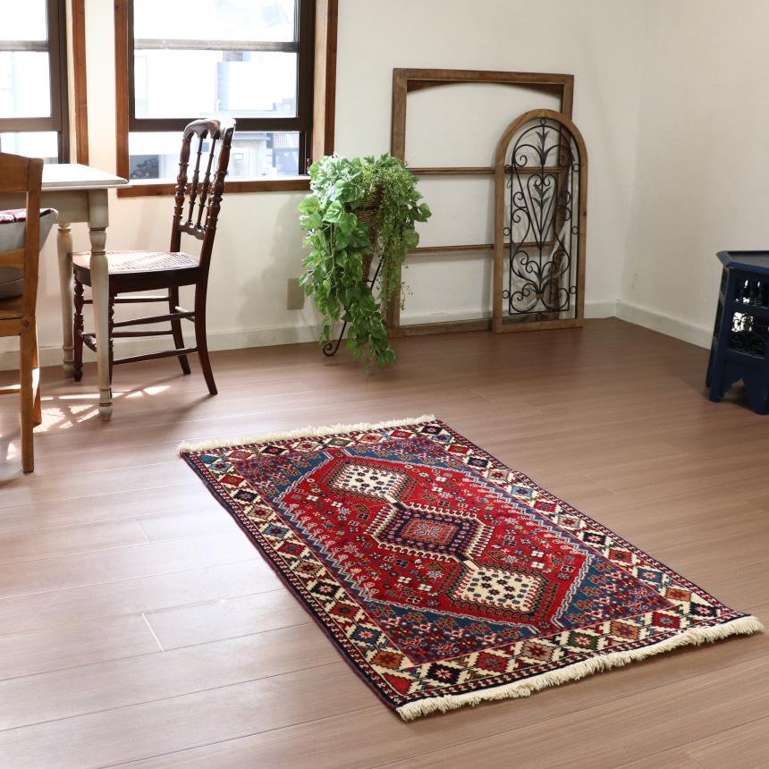 部族絨毯 イラン南部ヤラメ 130x82cm トライバルラグ 細かな爪を持つ3