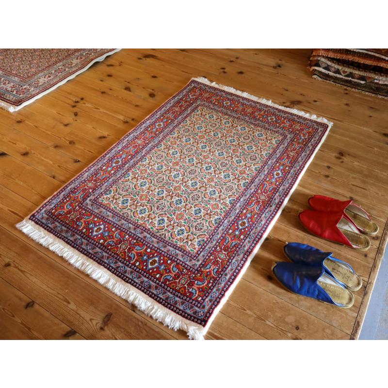 ペルシャ絨毯　ムード　Moud 120x80cm アイボリー/レッド　連なるヘラート文様 手織りラグ |  | 02