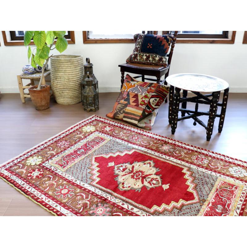 ヴィンテージラグ クルシェヒール セッヂャーデ 165x107cm トルコ 手織り絨毯　赤い六角メダリオン |  | 03