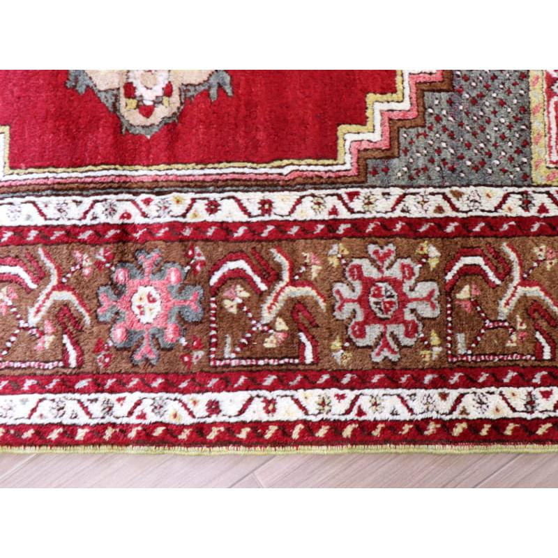 ヴィンテージラグ クルシェヒール セッヂャーデ 165x107cm トルコ 手織り絨毯　赤い六角メダリオン |  | 08