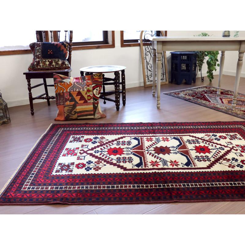 トルコ絨毯 手織りラグ ヤージベディル 179x112cm シンプルな色使い　幾何学モチーフ |  | 03