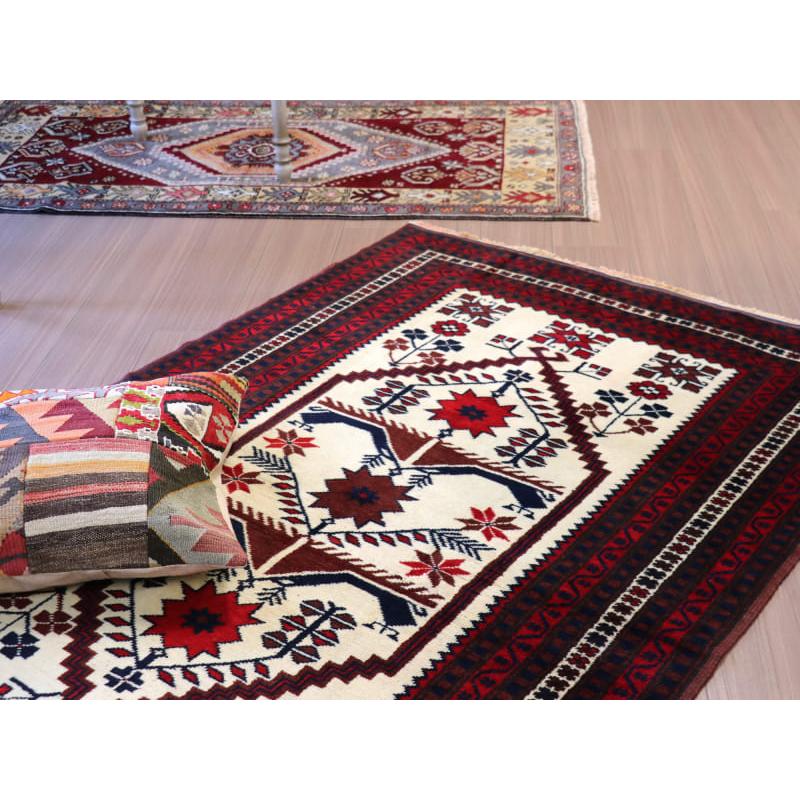 トルコ絨毯 手織りラグ ヤージベディル 179x112cm シンプルな色使い　幾何学モチーフ |  | 06