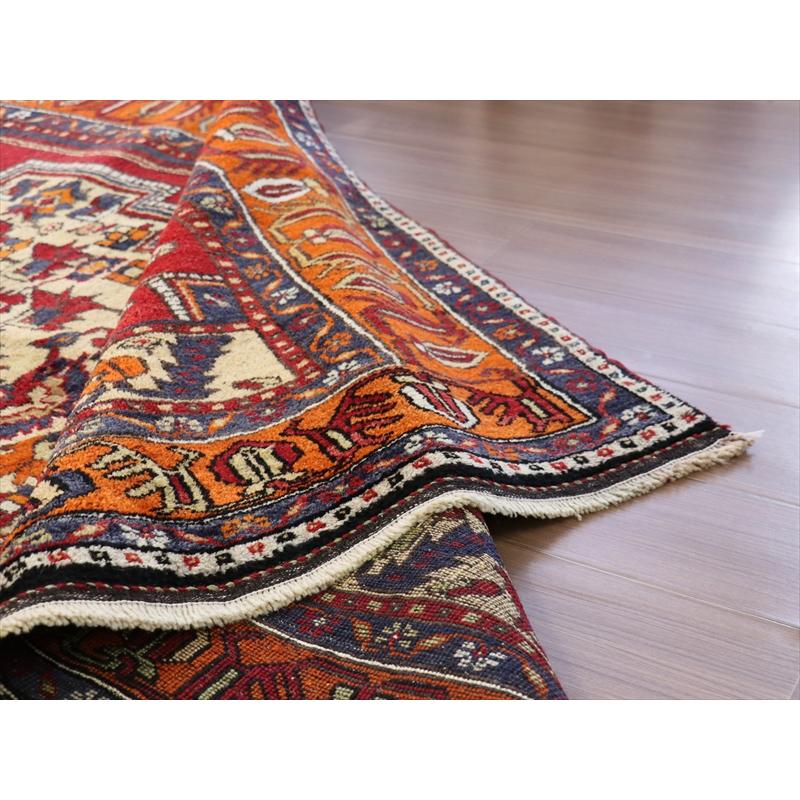 トルコ絨毯 リビングサイズ コンヤ タシュプナル  245x170cm  赤 紺 花のメダリオン | ブランド登録なし | 11