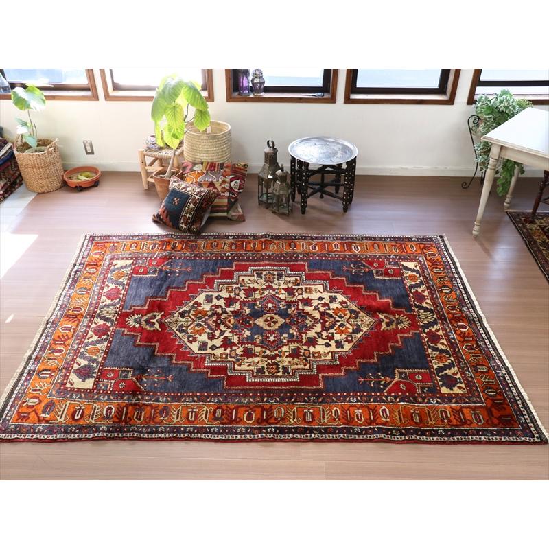 トルコ絨毯 リビングサイズ コンヤ タシュプナル  245x170cm  赤 紺 花のメダリオン | ブランド登録なし | 01
