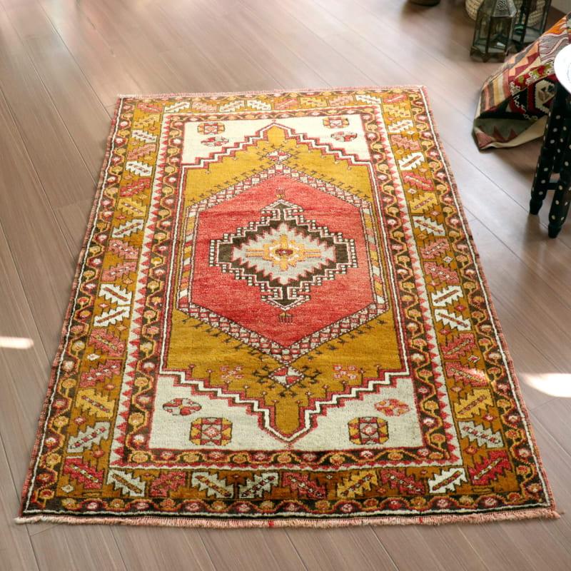 トライバルラグ オルタキョイ　トルコ手織り絨毯 164x107cm 六角形のメダリオン | 