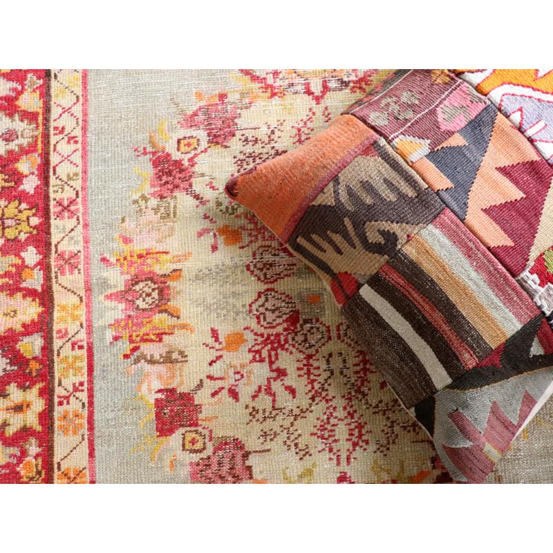 手織り絨毯 ギュネイ 177x95cm 大輪の花 |  | 13