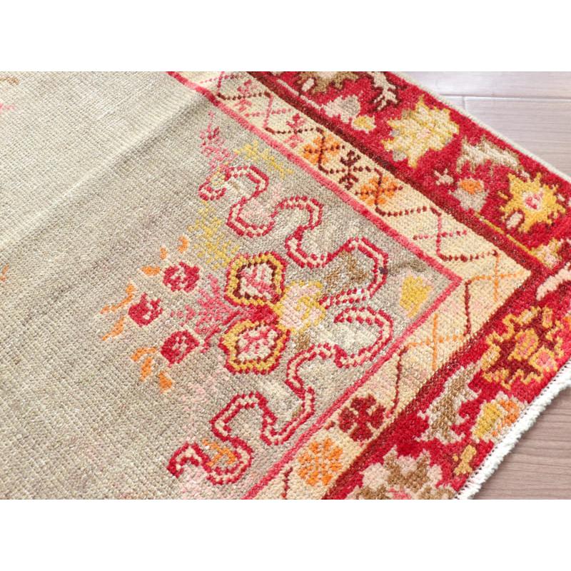 手織り絨毯 ギュネイ 177x95cm 大輪の花 |  | 05