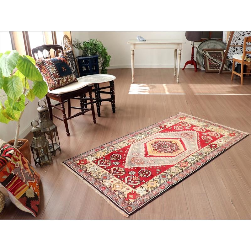 トルコ　ヴィンテージラグ　手織り絨毯  162x85cm  ヤヒヤル地方の伝統柄 | ブランド登録なし | 01