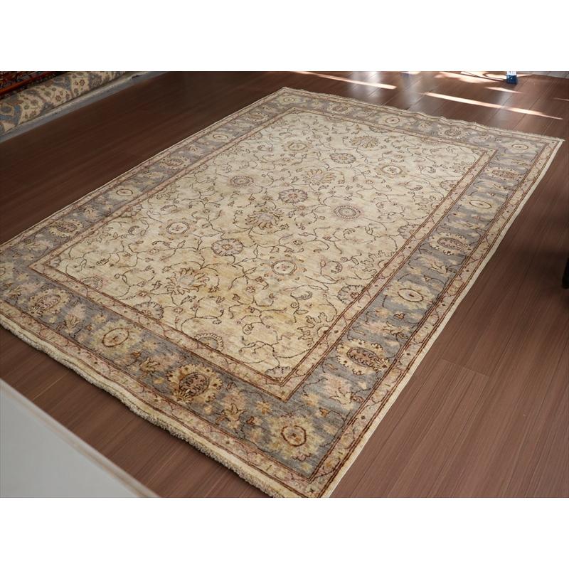 トルコ絨毯　宮廷を飾った１６世紀のウシャクじゅうたんデザイン  232x174cm  伝統柄 ウール100％手織り/工芸品カーペット | ブランド登録なし | 07