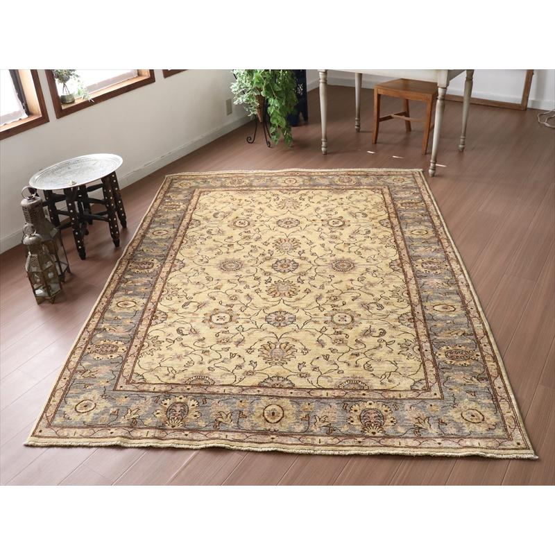 トルコ絨毯　宮廷を飾った１６世紀のウシャクじゅうたんデザイン  232x174cm  伝統柄 ウール100％手織り/工芸品カーペット | ブランド登録なし | 08