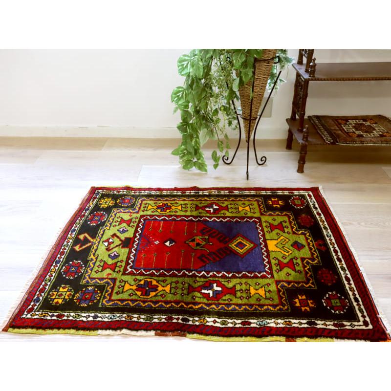 トライバルラグ 手織り絨毯 トルコ 111x85cm ウシュクラル　赤いミフラープ | ブランド登録なし | 02