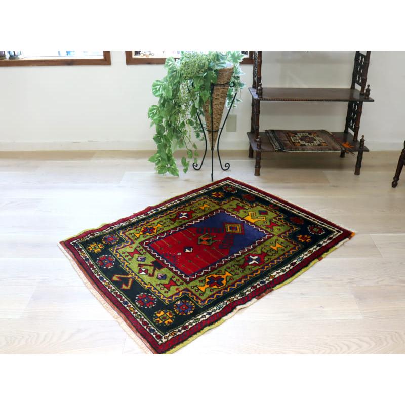 トライバルラグ 手織り絨毯 トルコ 111x85cm ウシュクラル　赤いミフラープ | ブランド登録なし | 06