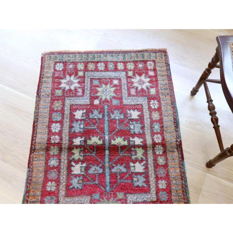 トライバルラグ 手織り絨毯 トルコ 113x75cm シブリヒサル　生命の木　色褪せたレッド | ブランド登録なし | 02