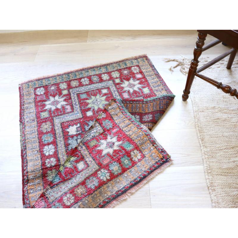 トライバルラグ 手織り絨毯 トルコ 113x75cm シブリヒサル　生命の木　色褪せたレッド | ブランド登録なし | 06