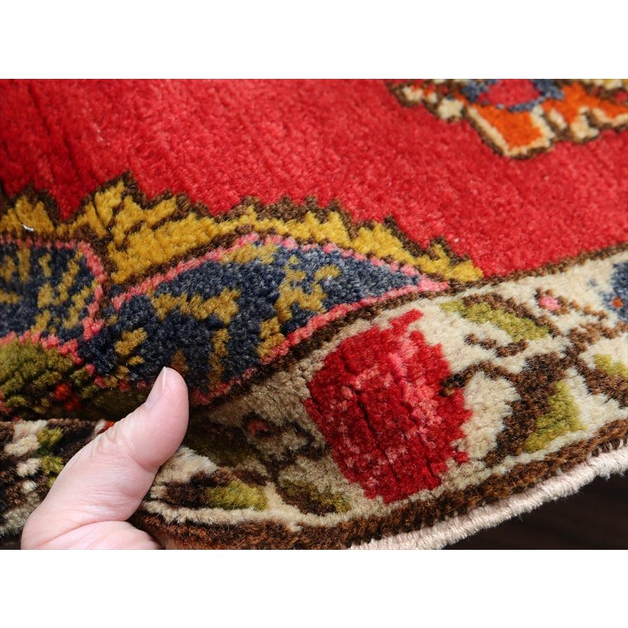 トルコ絨毯 ヤストゥク 105x49cm カッパドキア バラの花束 |  | 05