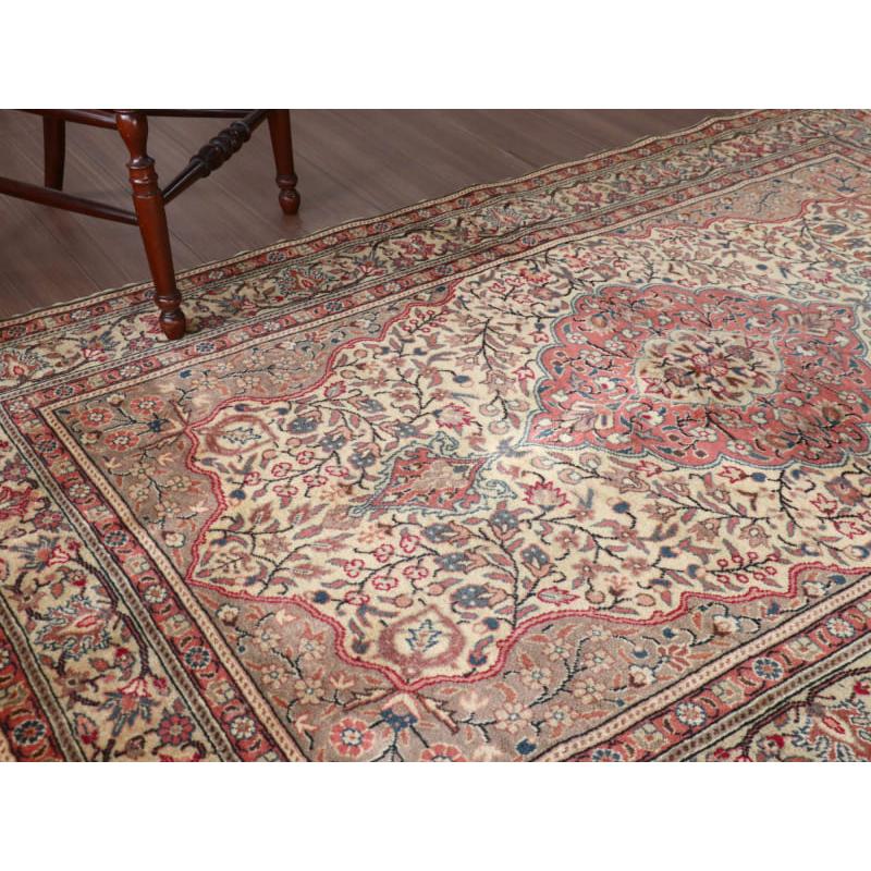 トルコ絨毯 カイセリ ベージュ系 179x121cm 変形メダリオン 小花 手織りラグ ヴィンテージラグ |  | 08