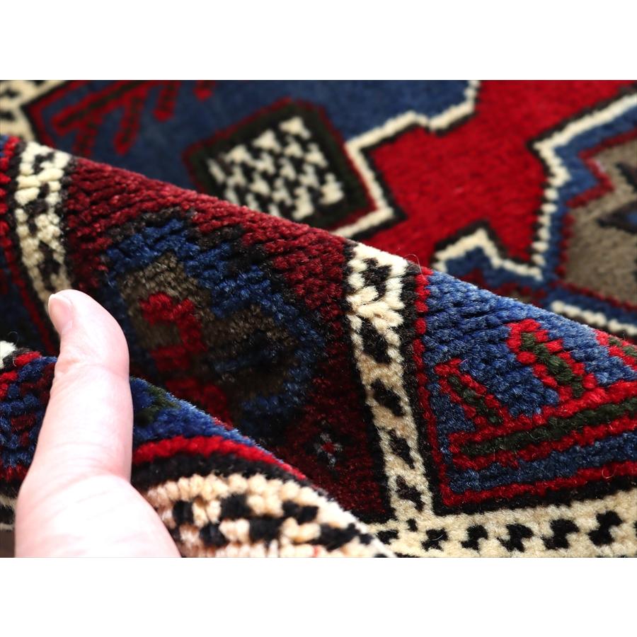 トルコ絨毯 ヤストゥク 126x56cm コンヤ メダリオン |  | 05