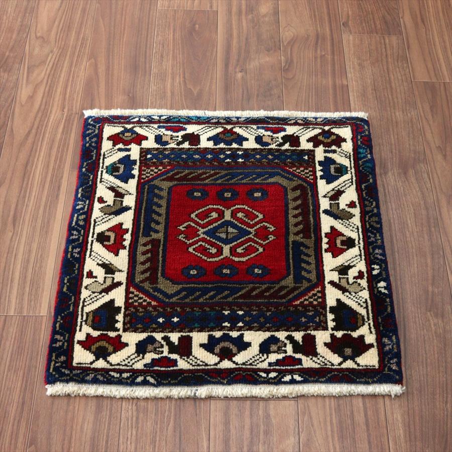 手織り絨毯 小さなサイズ 63x63cm ウシュクラル サドルバッグのピース | 