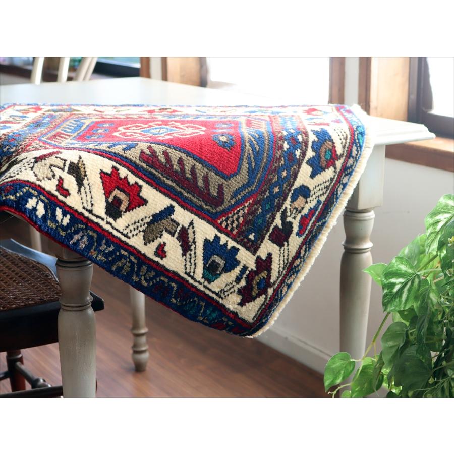 手織り絨毯 小さなサイズ 63x63cm ウシュクラル サドルバッグのピース |  | 05